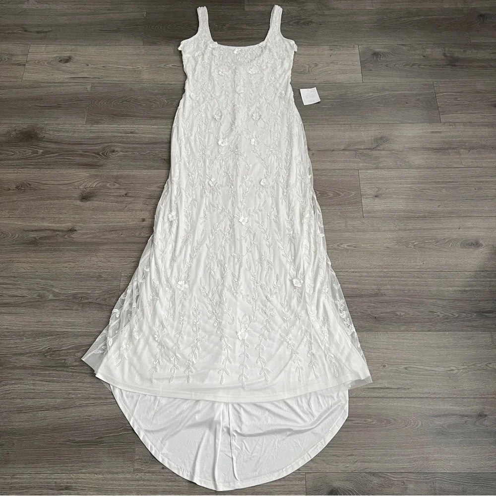 Lulu's White Embellished Square-Neck Wedding Gown - Picture 4 of 12